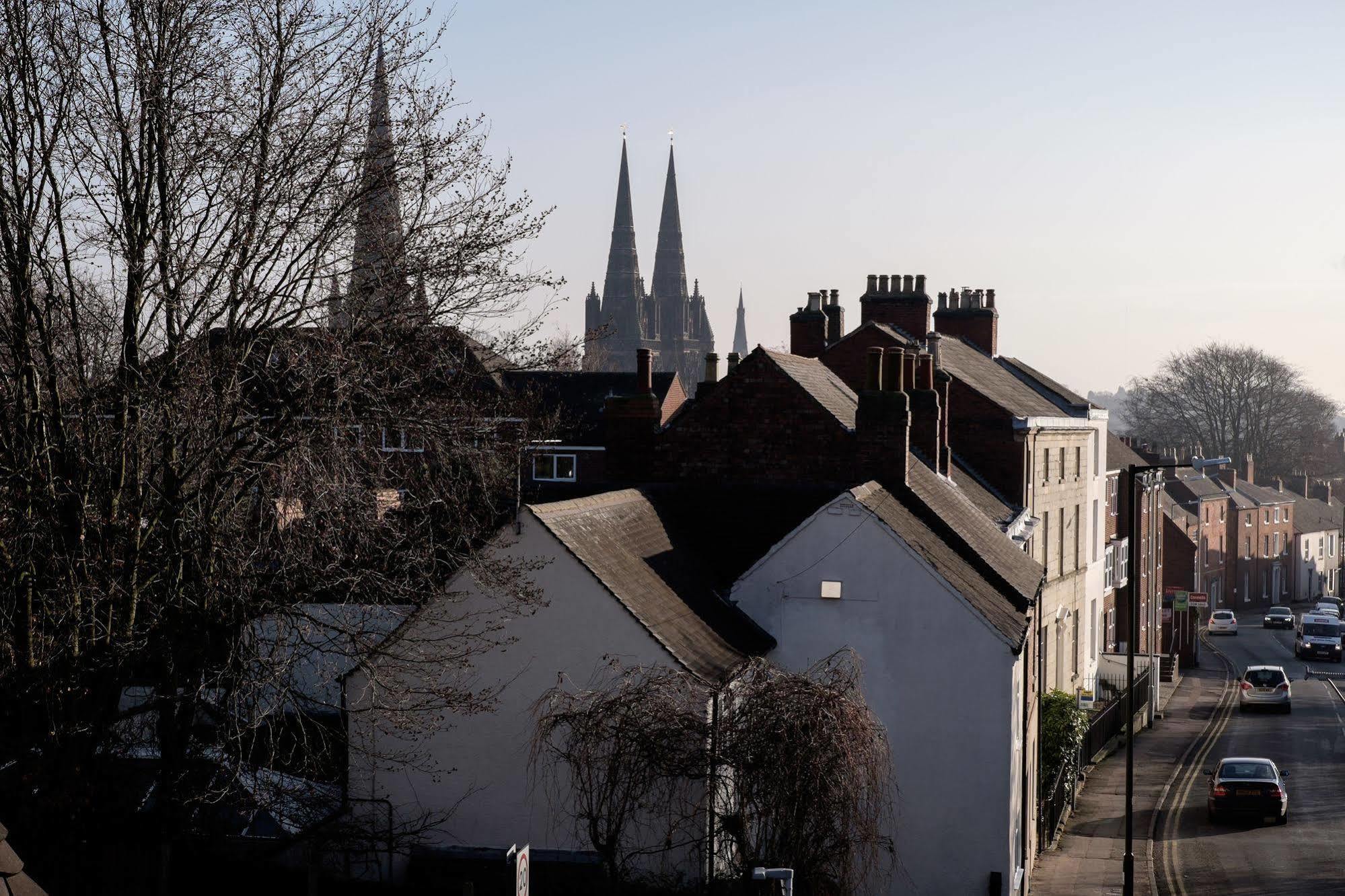 The Cathedral Hotel ลิชฟิลด์ ภายนอก รูปภาพ